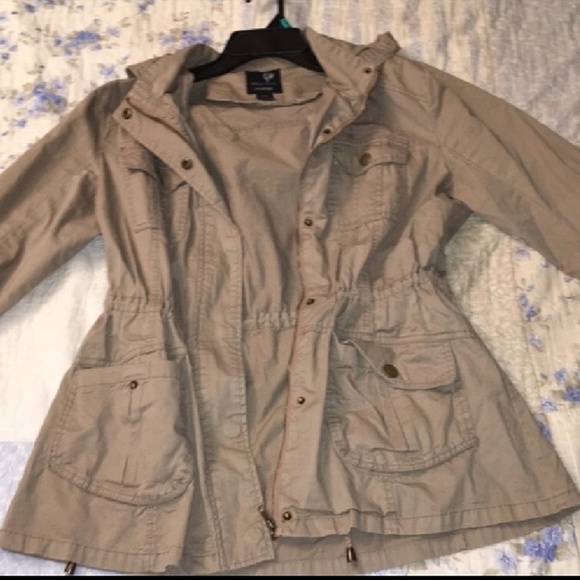 Tan army jacket - Picture 2 of 7